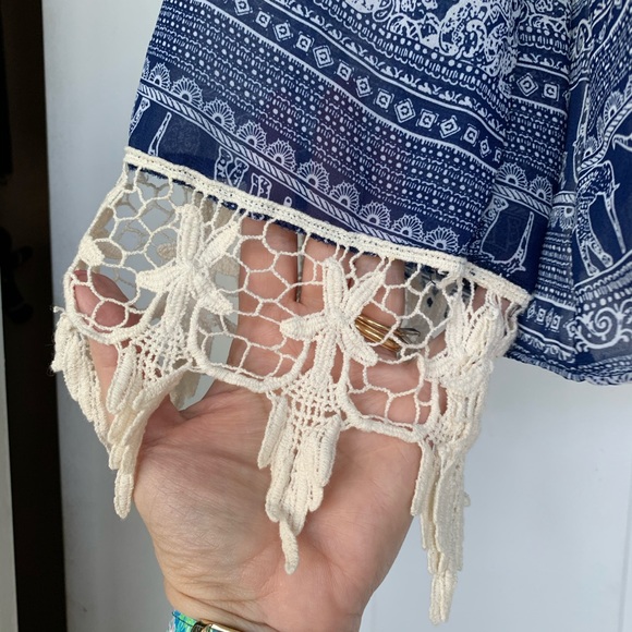 Rue 21 Split Back Lace Cuff Elephant Top-size S🐘 - Picture 3 of 8